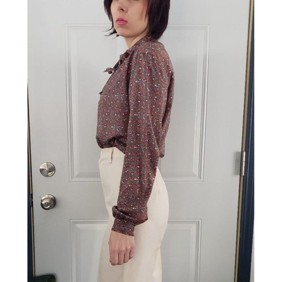 Vintage‎ 70s Green and Pink Floral Blouse - Picture 2 of 4